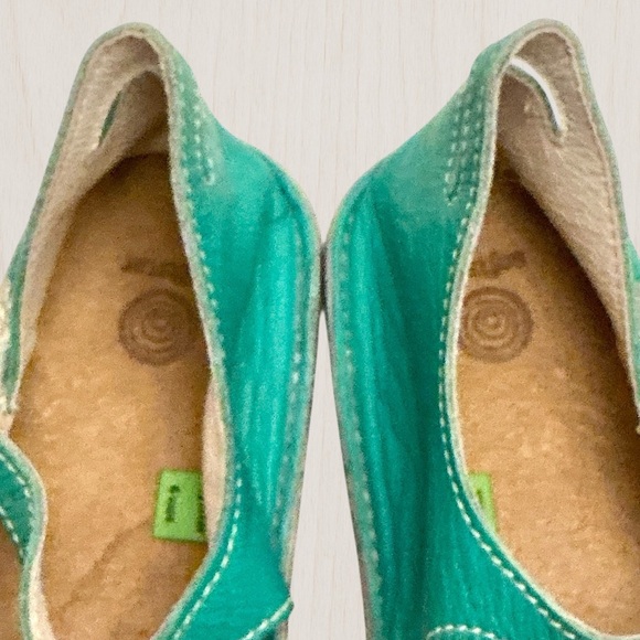 Softstar Merry Jane SIZE 6 WIDE Metallic Gold /Turquoise Leather Minimalist Shoe - Picture 7 of 12